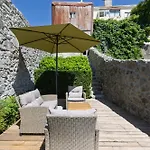 Gardens - Historic House, By Hopstays