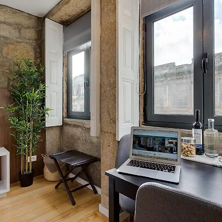 Gardens - Historic House, By Hopstays