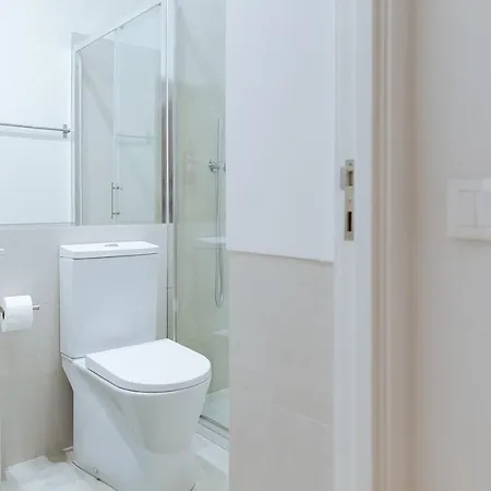 Gardens - Historic House, By Hopstays