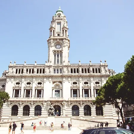 Gardens - Historic House, By Hopstays