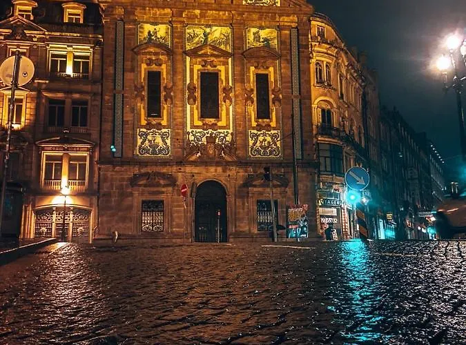 Gardens - Historic House, By Hopstays Apartment