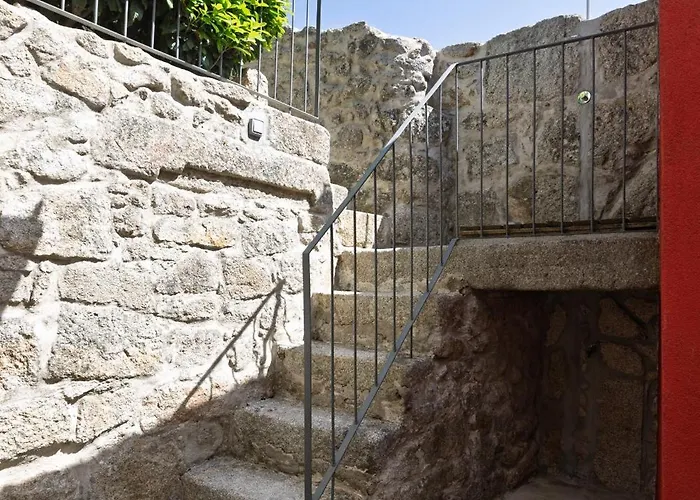 Apartment Gardens - Historic House, By Hopstays Porto