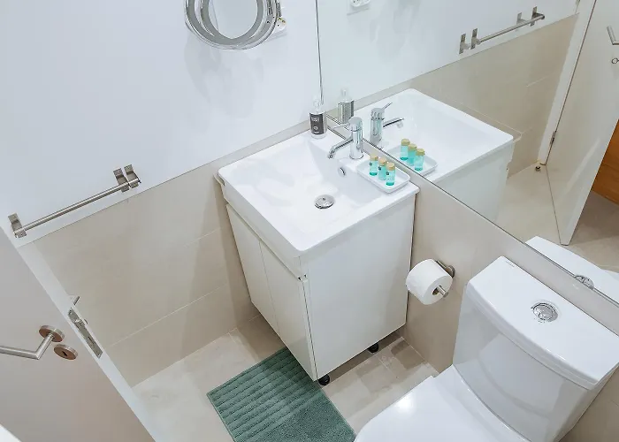 Gardens - Historic House, By Hopstays * Porto