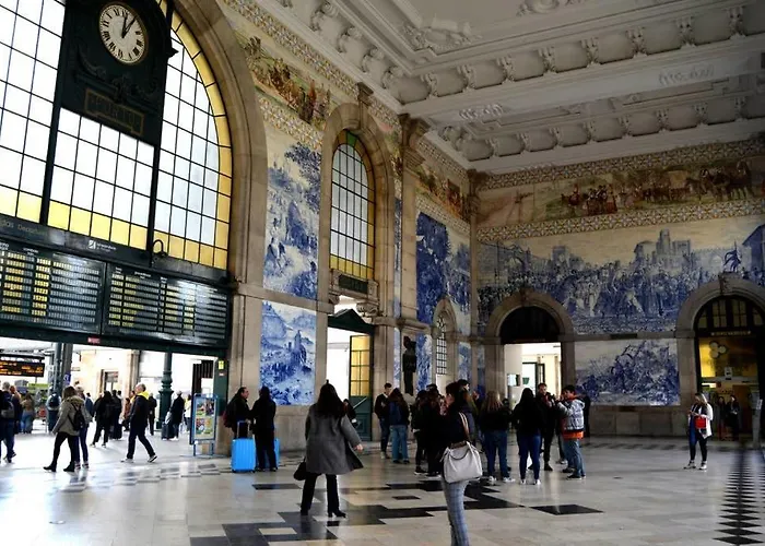 Gardens - Historic House, By Hopstays *