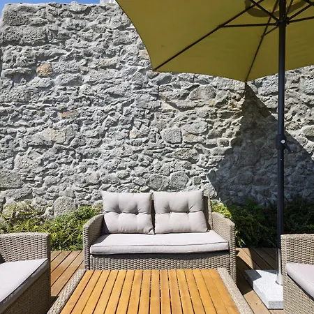Apartamento Gardens - Historic House, By Hopstays