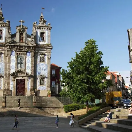 Апартаменты Gardens - Historic House, By Hopstays