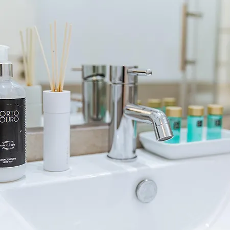 Gardens - Historic House, By Hopstays * Oporto