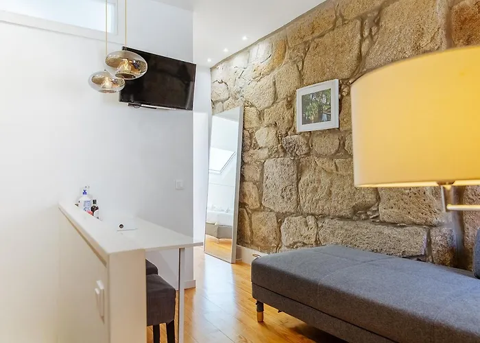 Gardens - Historic House, By Hopstays Apartamento